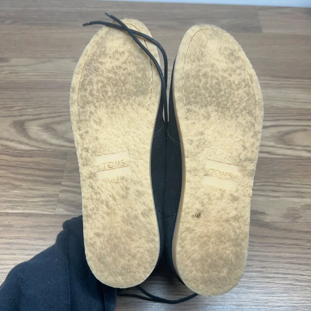 Toms Womens Mateo Chukka Ankle Booties‎ Size 7.5M Black Suede Gum Sole